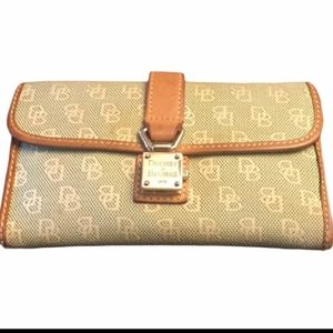 Dooney & Bourke Bifold wallet